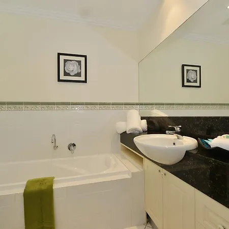 Reef Villa Port Douglas-3